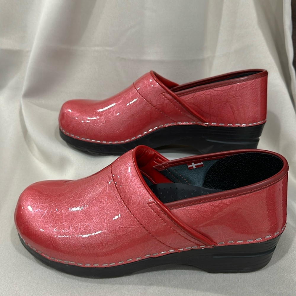 Women’s Patent Leather Pink Sanitas